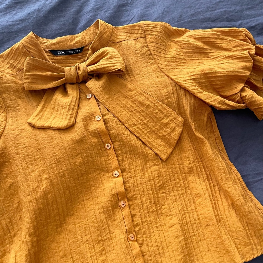 Zara Mustard Short Sleeve Blouse